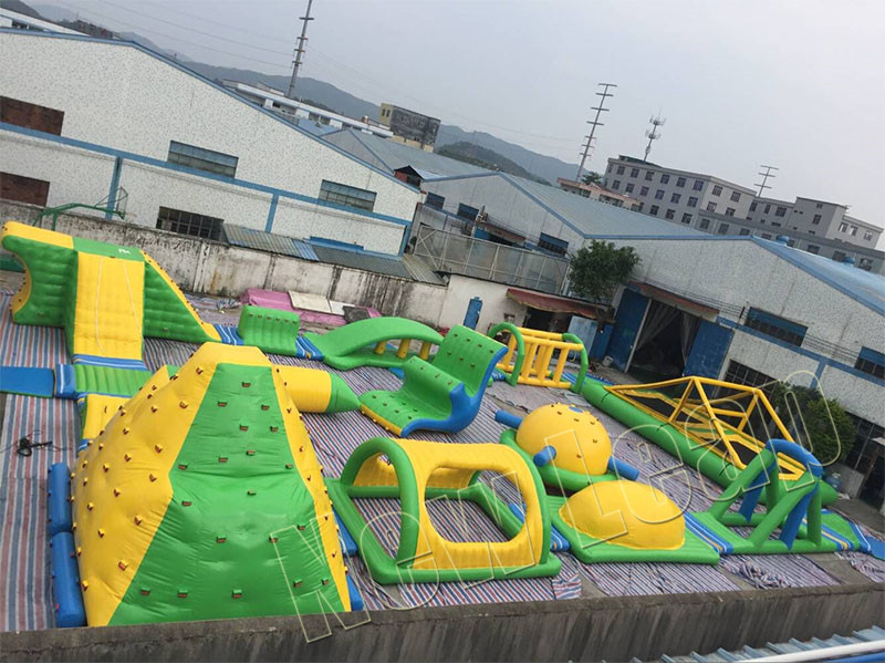 inflatable weter park