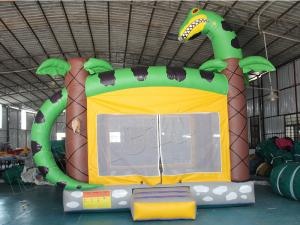 Inflatable bounce house