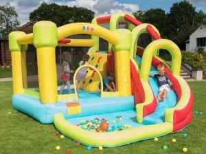 inflatable jumper castle with fan